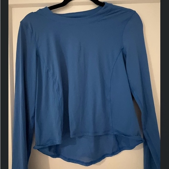 Lululemon Women's Blue Long Sleeve Top - Picture 3 of 4